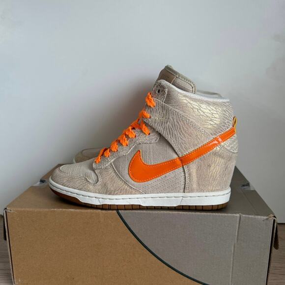 Nike Dunk Sky High Hidden Wedge Tan/Metallic Org Women Sneakers - SZ 8 - Picture 4 of 14
